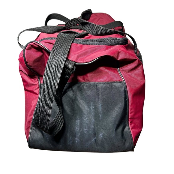 Nike Gym Duffel Bag Vintage 90s Y2K Red Black Travel Large 21" Embroidered Logo - Picture 5 of 11